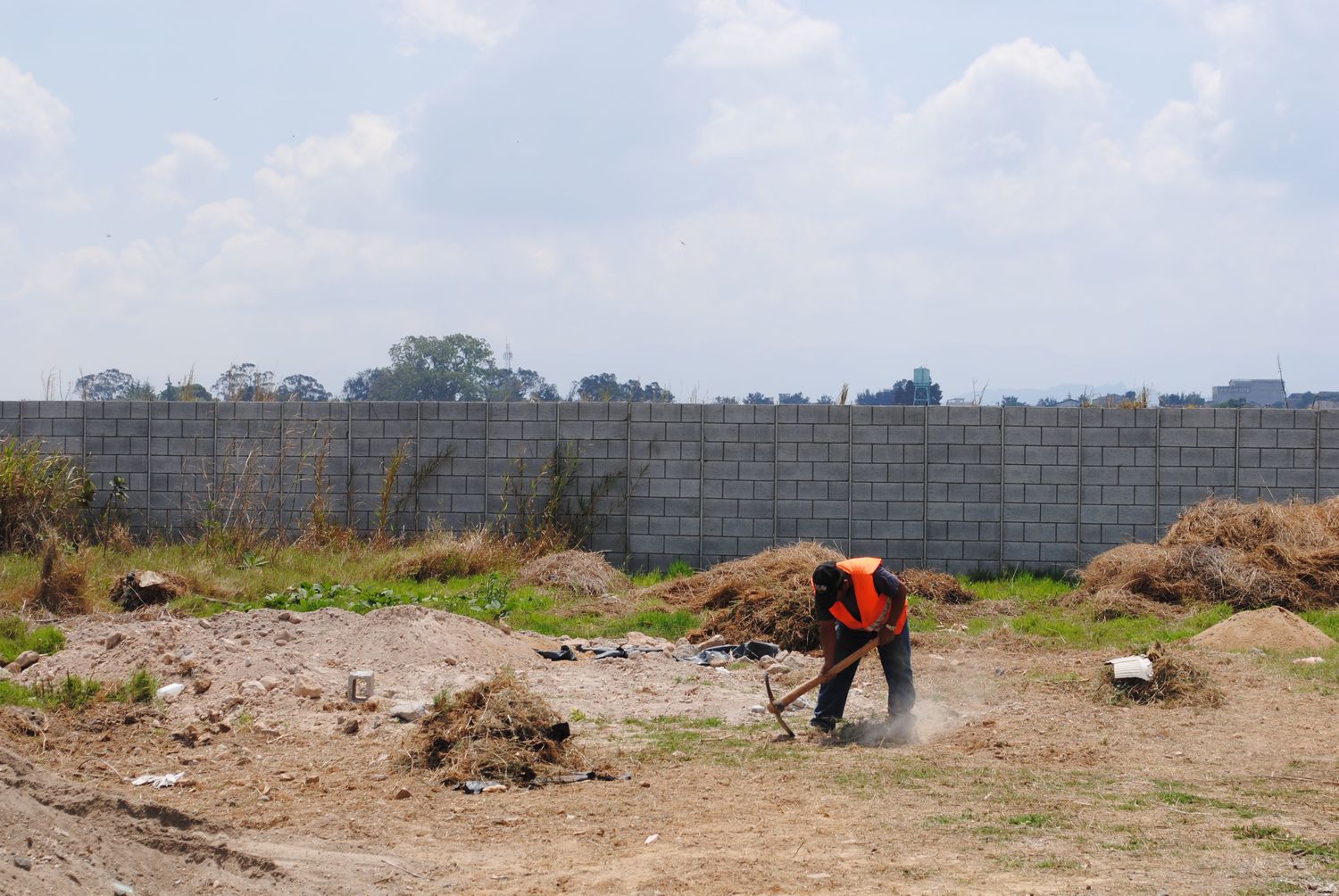 road worker dusty street guatemala